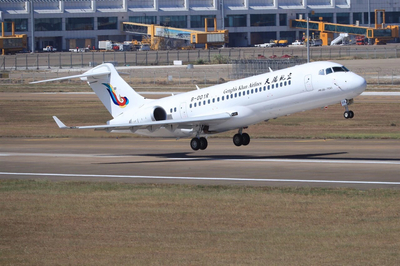 天驕航空與成都航空強強聯手 ARJ21國產噴氣客機規?；\營吹響號角